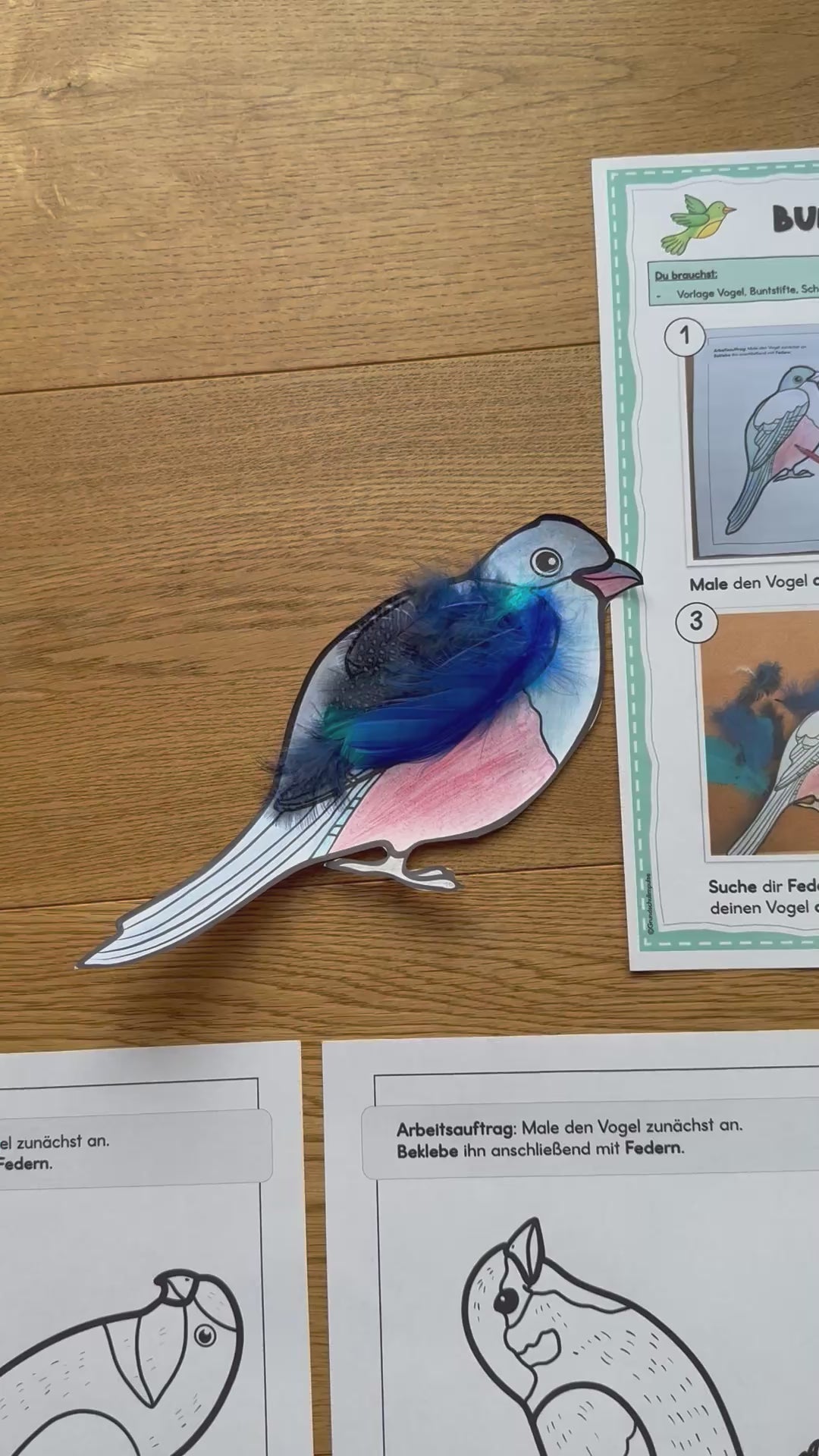 Kunstprojekt bunte Vögel Grundschule zu dem Lied "Alle Vögel sind schon da"